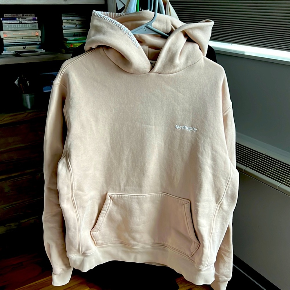 Unisex. Size M Madhappy Sweatshirt
